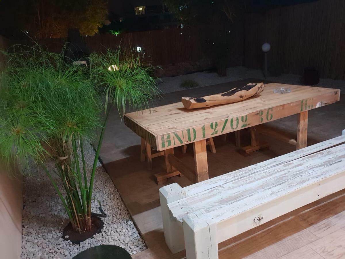 The Beach Garden Apt. 카에사레아 외부 사진